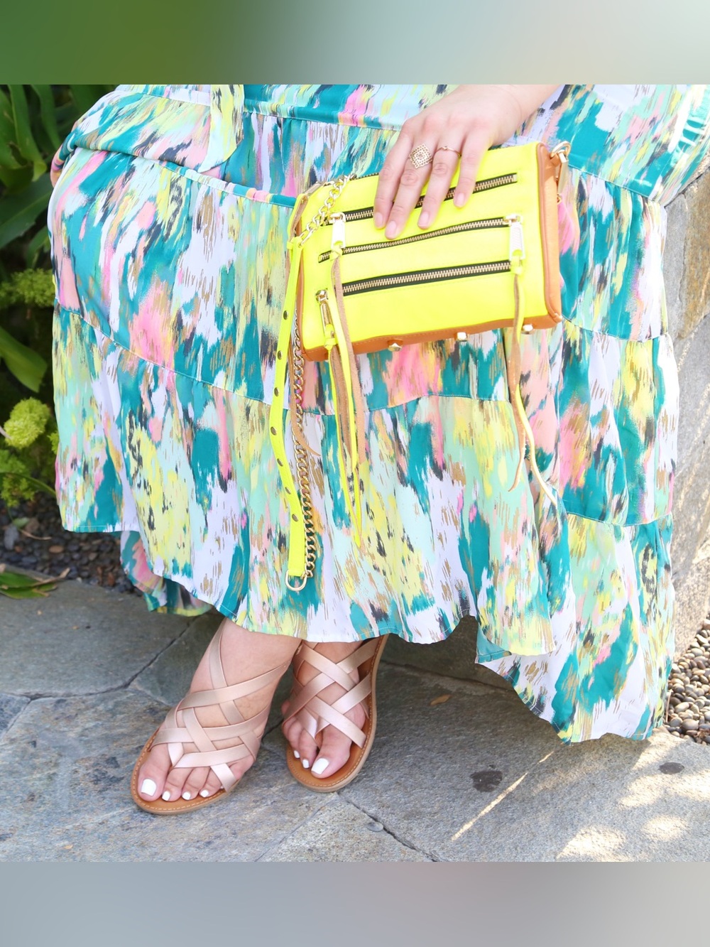 PLUS SIZE ABSTRACT PRINT MAXI DRESS - Picture 7 of 10